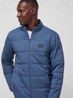 Travis Mathew Men's Palisades Golf Puffer Jacket Quilted Slate Blue Zip Jacket
